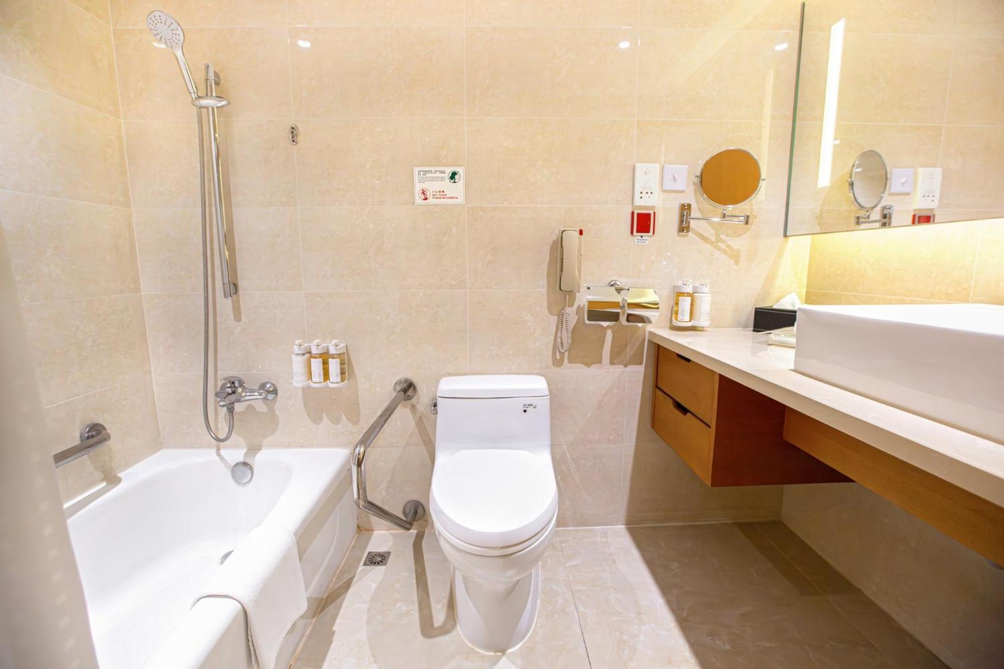 Standard Twin Room Accessible